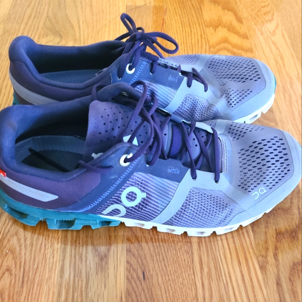 Cloudnova Womes shoe sz w9